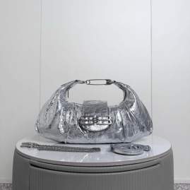 Picture of Balenciaga Handbags _SKUfw236284648fw